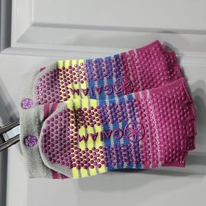 NWOT GAIAM Toeless Yoga Socks Purple Blue Gray Yellow Stripe non skid non slip